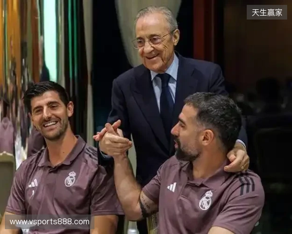 塞尔:弗洛伦蒂诺和多名皇马球员私下会谈,要他们改变态度 塞尔:弗洛伦蒂诺和多名皇马球员私下会谈,要他们改变态度