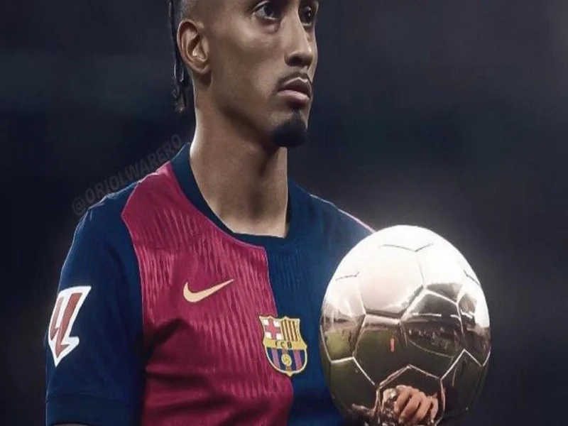 前教练：拉菲尼亚在攻防两端都能做贡献，他比登贝莱更全面